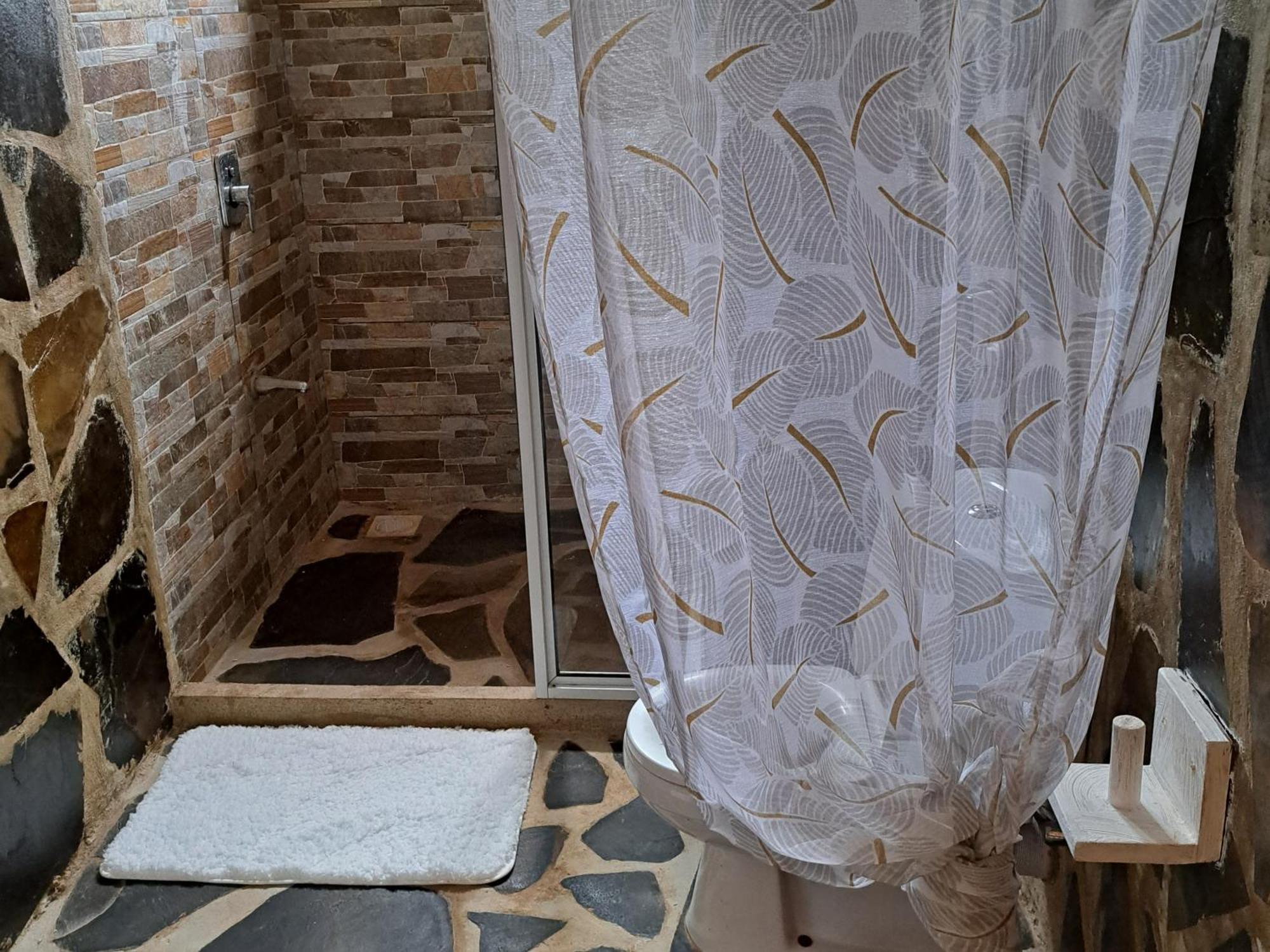 Diani Yoga Barn Bed & Breakfast Ukunda Luaran gambar