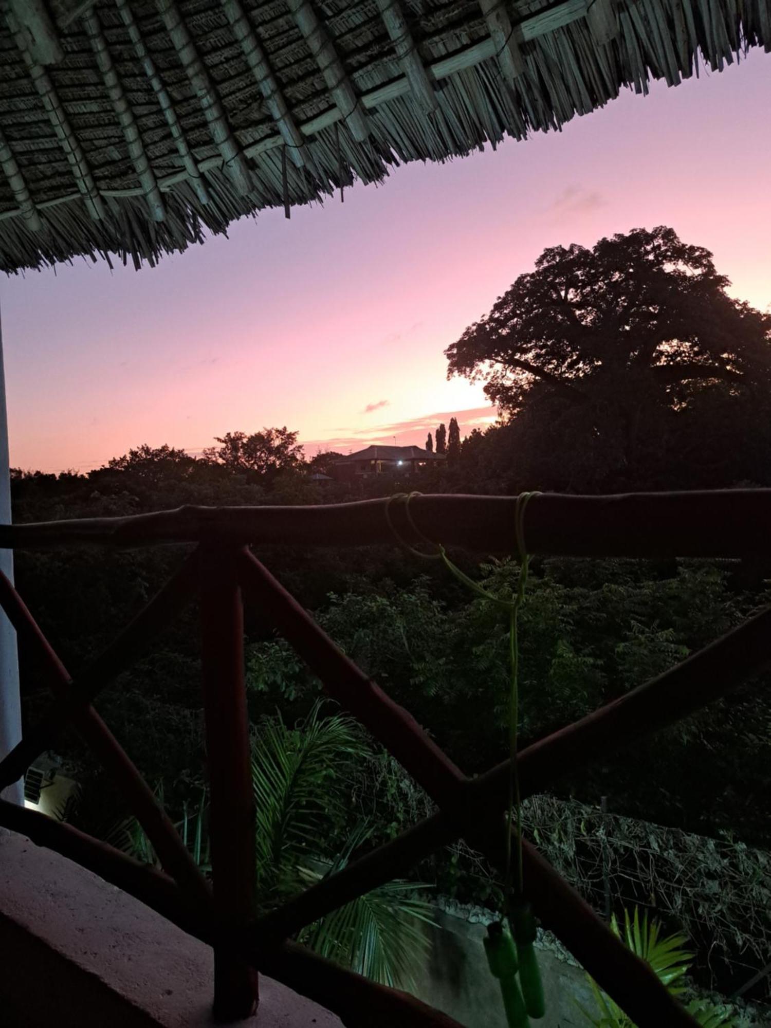 Diani Yoga Barn Bed & Breakfast Ukunda Bilik gambar