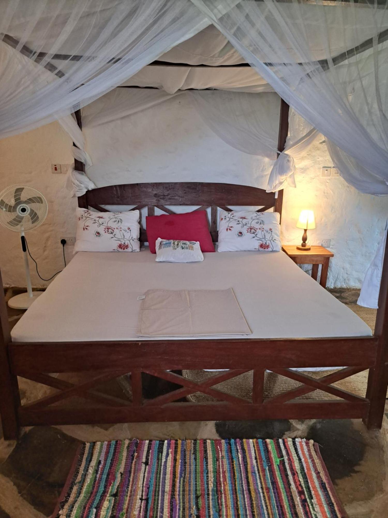 Diani Yoga Barn Bed & Breakfast Ukunda Luaran gambar