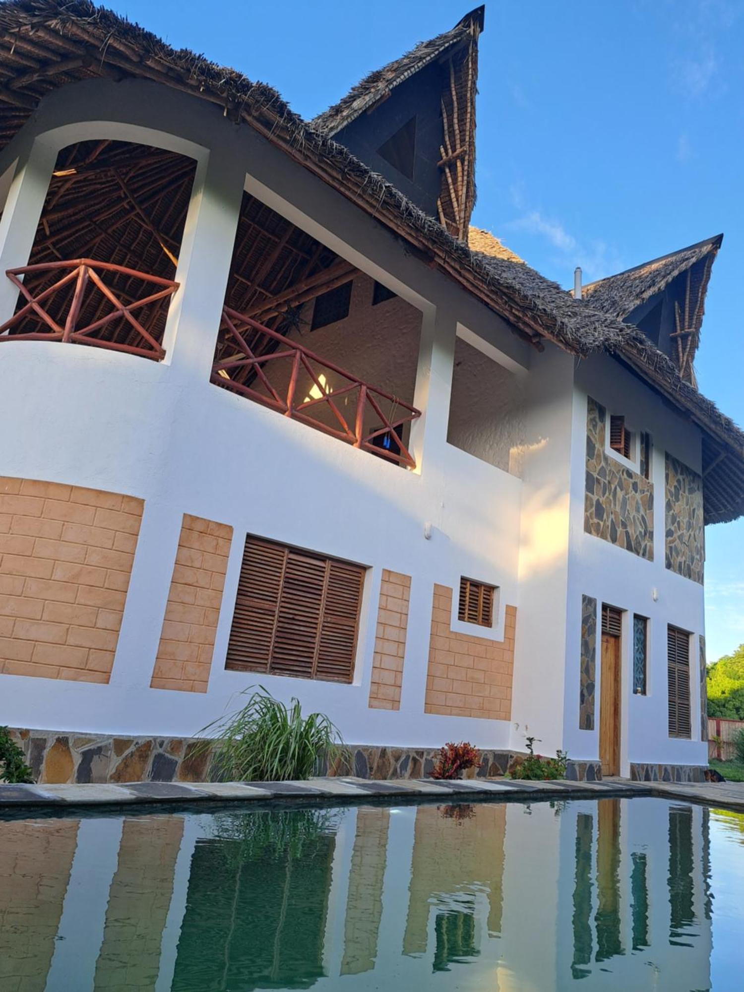 Diani Yoga Barn Bed & Breakfast Ukunda Luaran gambar